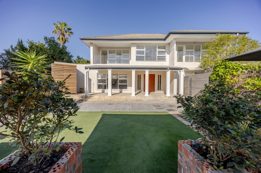 4 Bedroom Property for Sale in Belgravia Western Cape